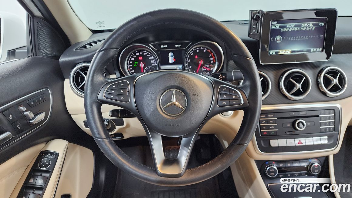 Mercedes-Benz GLA-Class 2019
