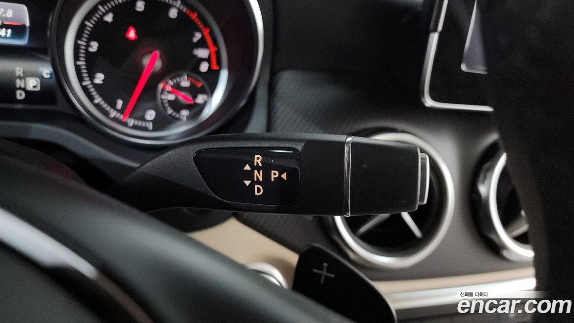 Mercedes-Benz GLA-Class 2019