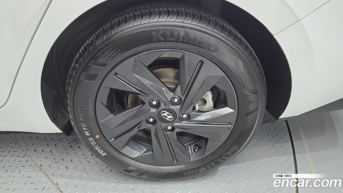 Hyundai AVANTE 2022