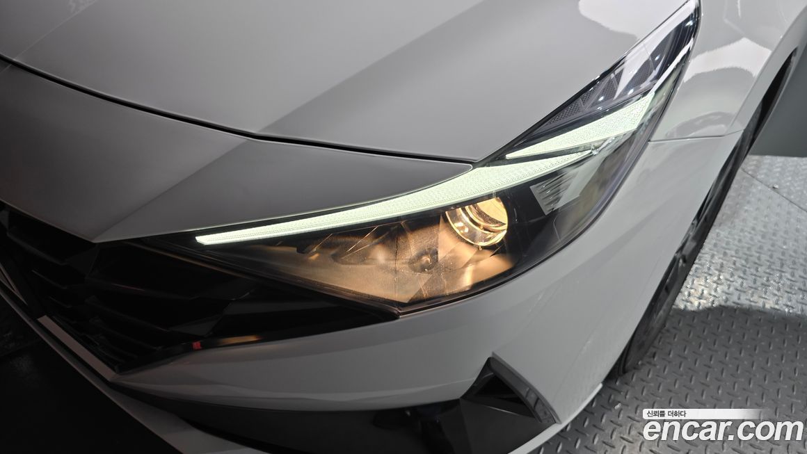 Hyundai AVANTE 2022