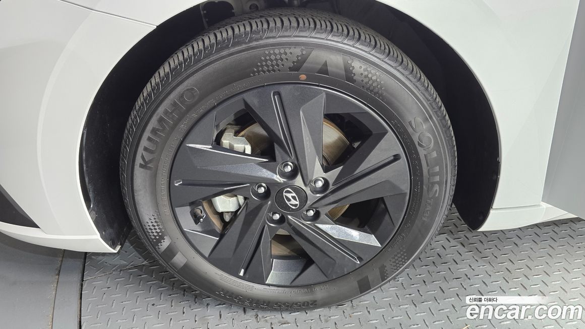 Hyundai AVANTE 2022