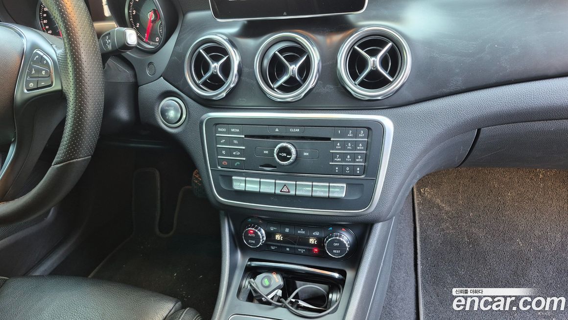 Mercedes-Benz GLA-Class 2018