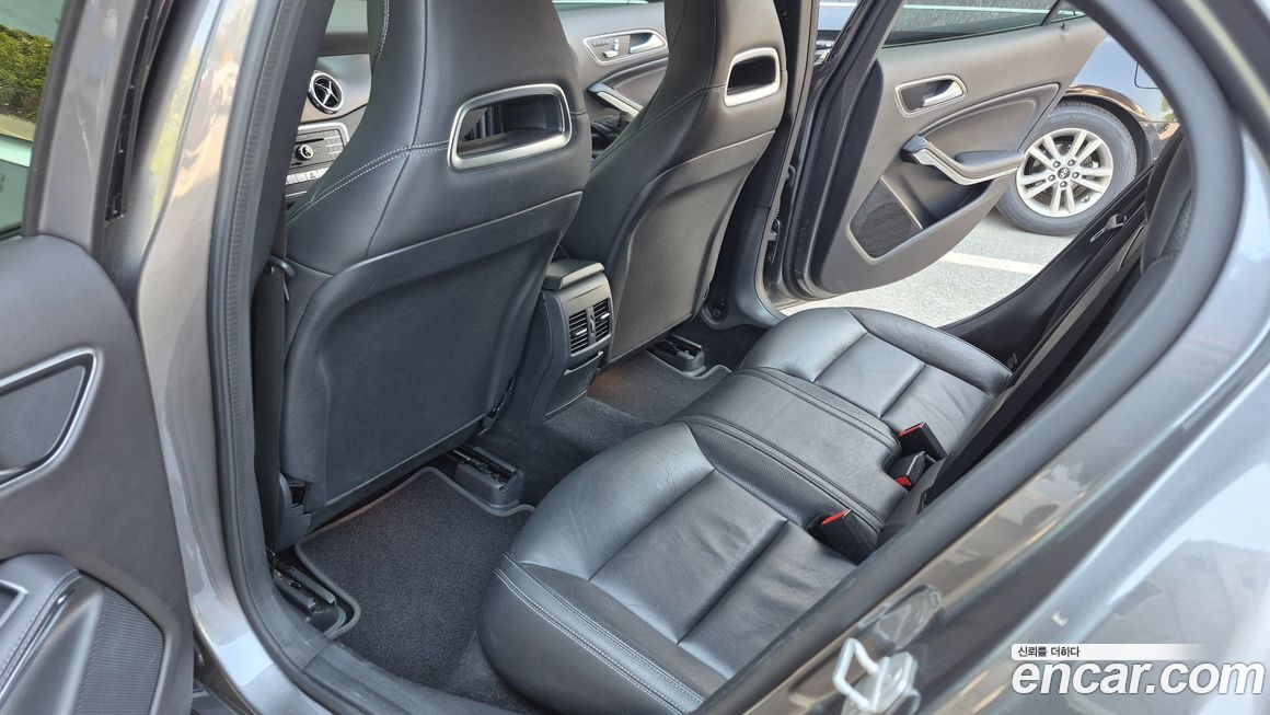 Mercedes-Benz GLA-Class 2018