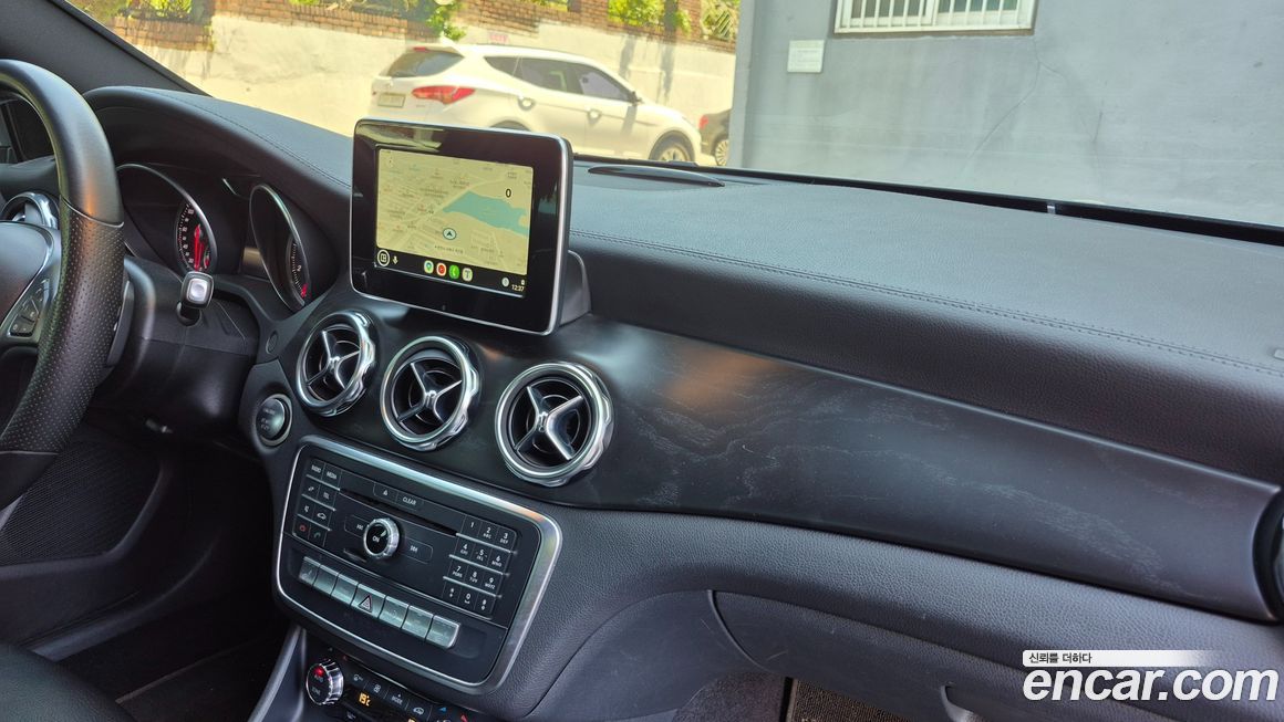 Mercedes-Benz GLA-Class 2018