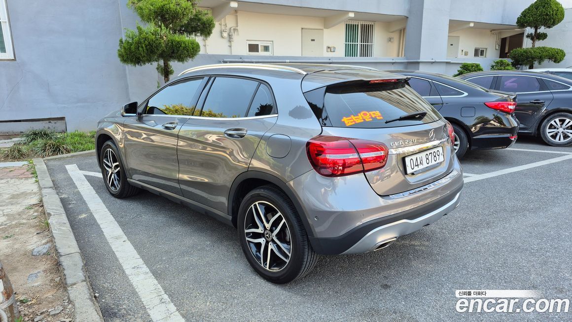 Mercedes-Benz GLA-Class 2018