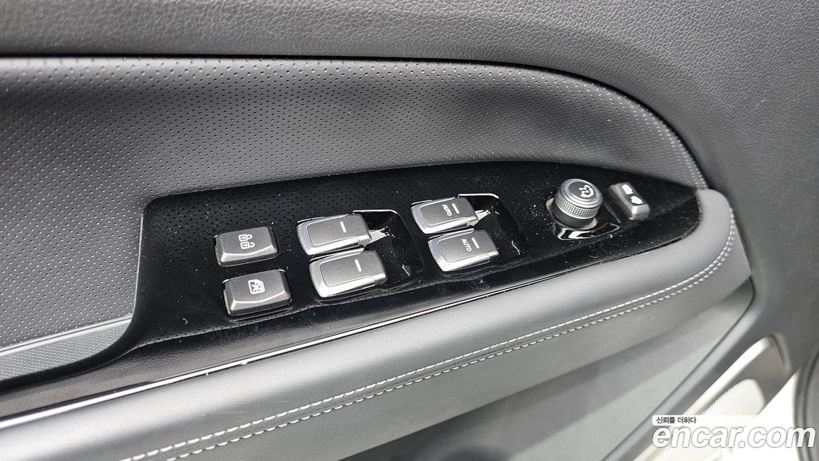 KG_Mobility_Ssangyong Rexton 2018