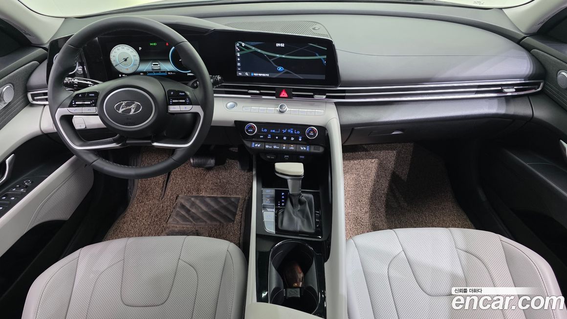 Hyundai AVANTE 2021