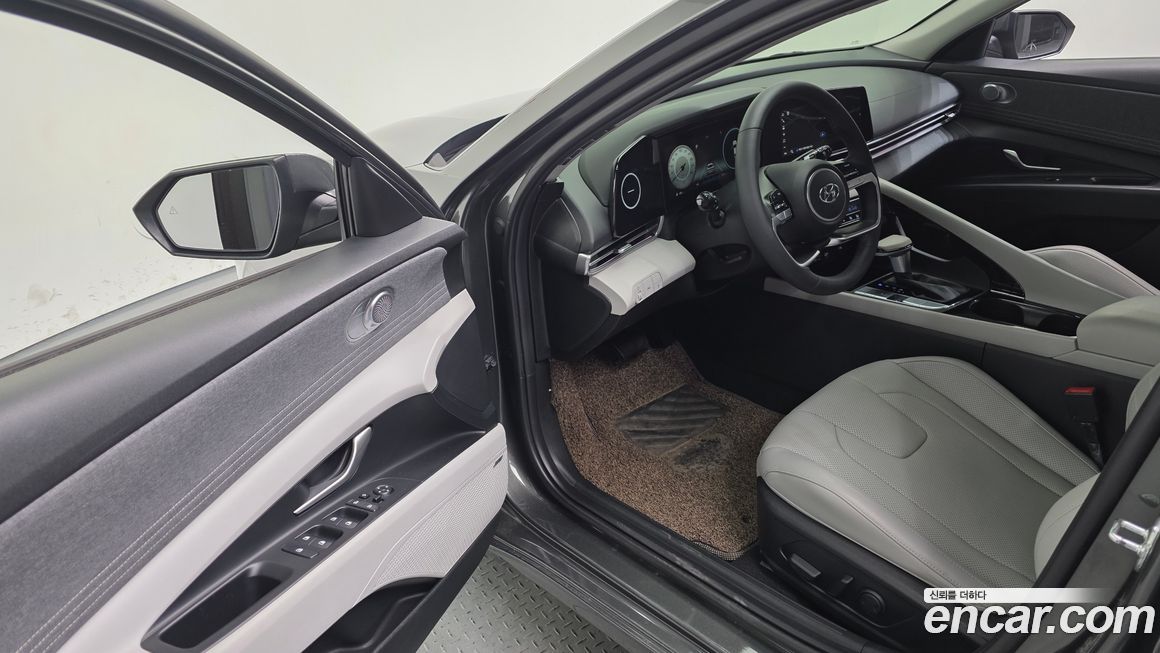 Hyundai AVANTE 2021