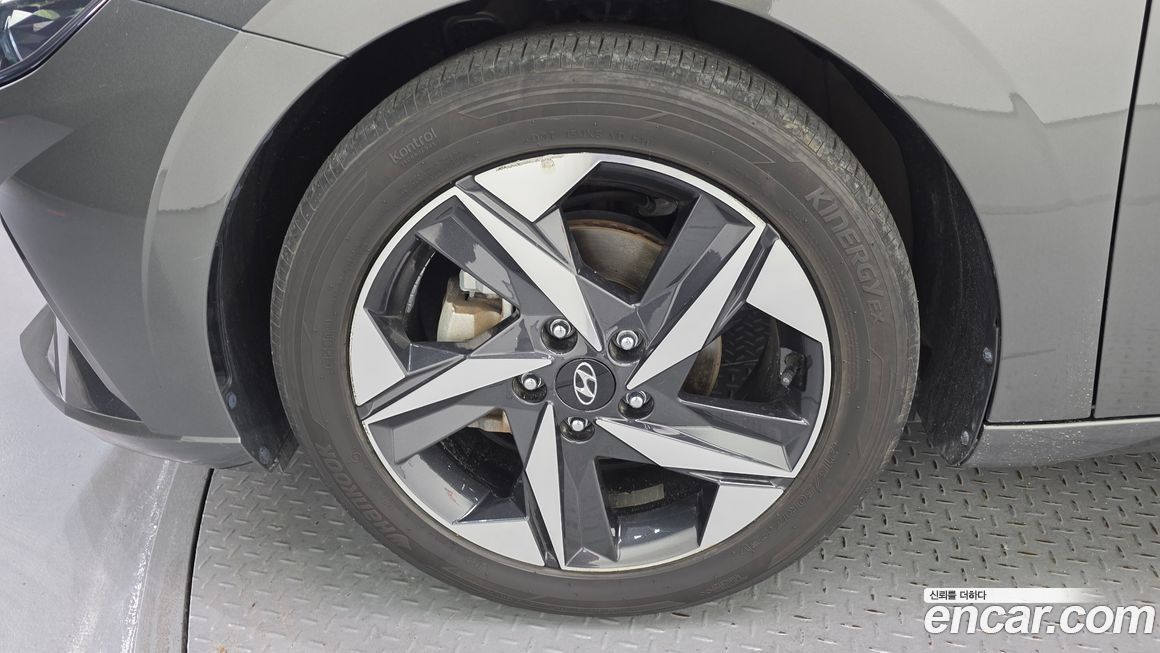 Hyundai AVANTE 2021
