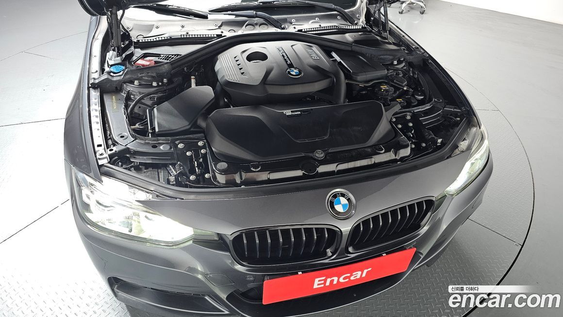 BMW 3-Series 2018