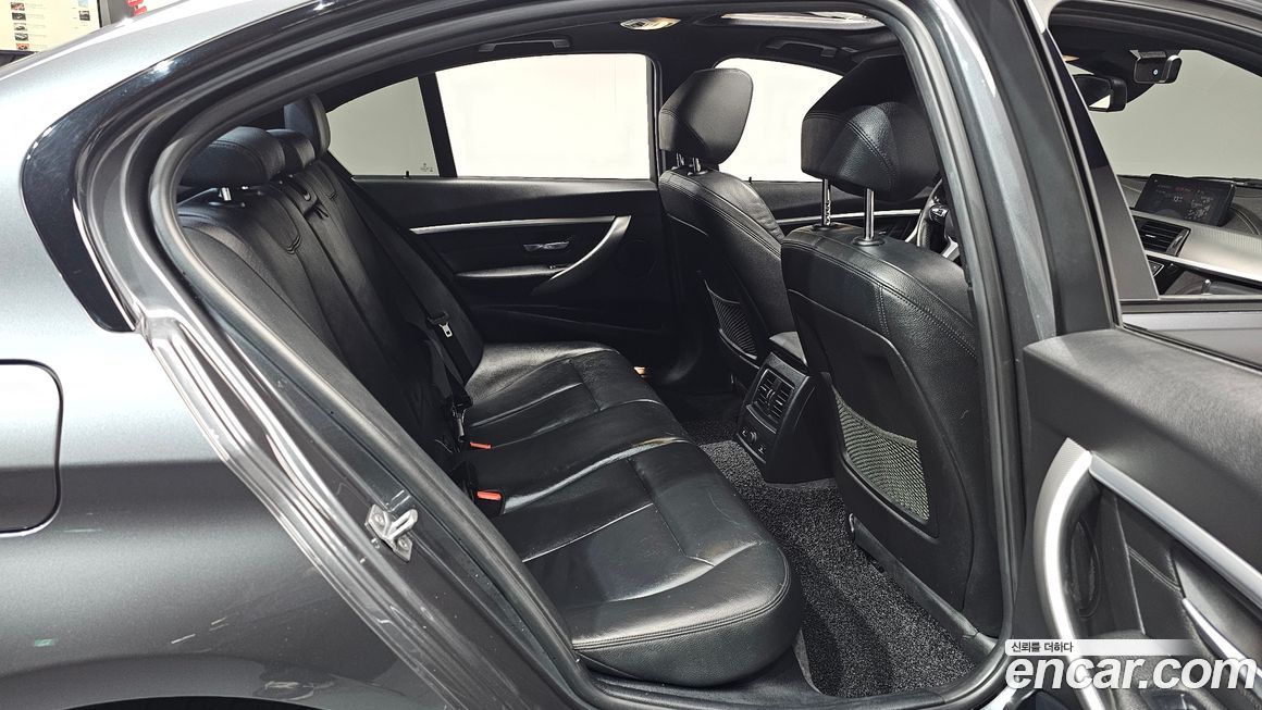 BMW 3-Series 2018