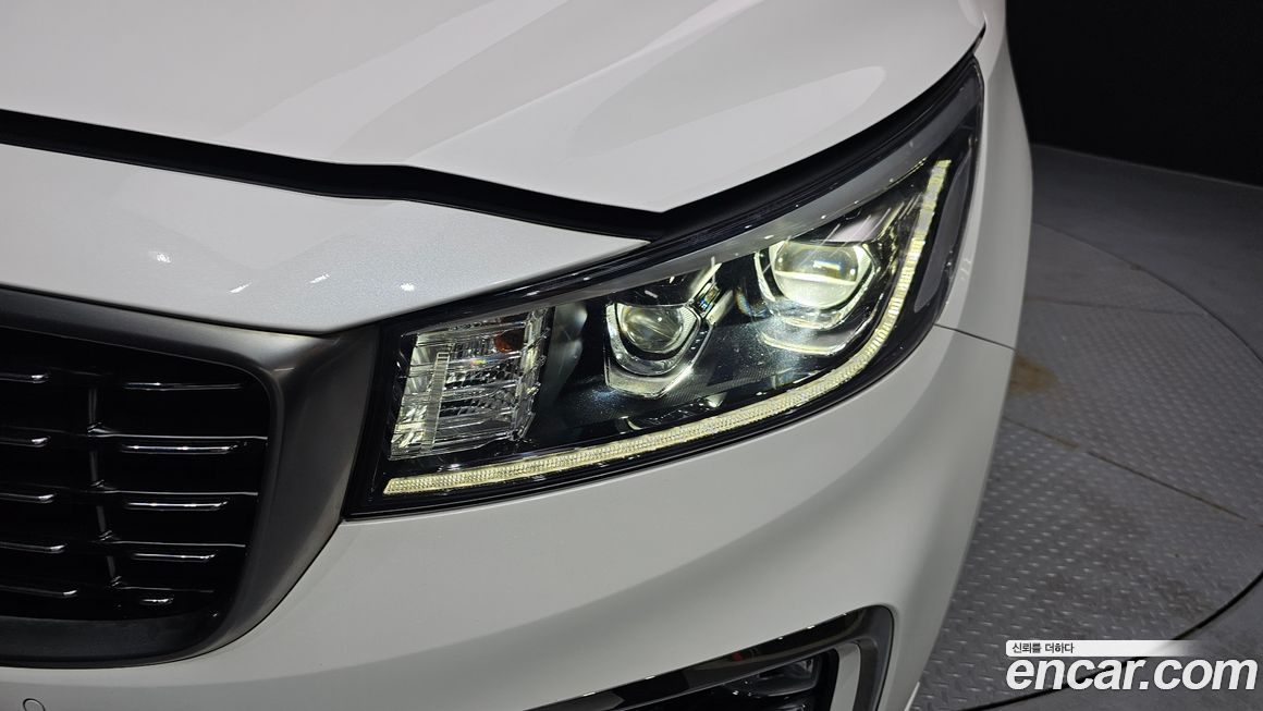 Kia Canival 2019