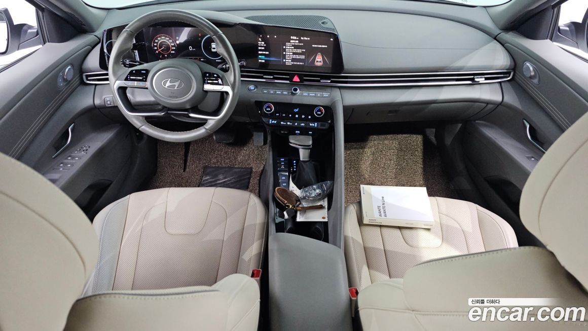 Hyundai AVANTE 2024