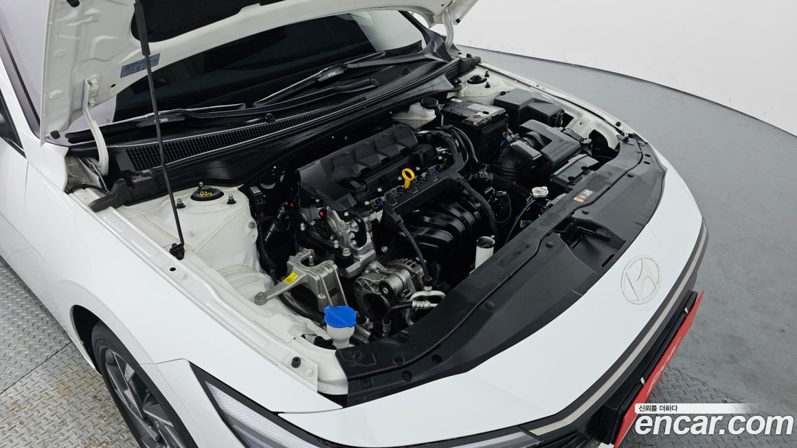 Hyundai AVANTE 2024