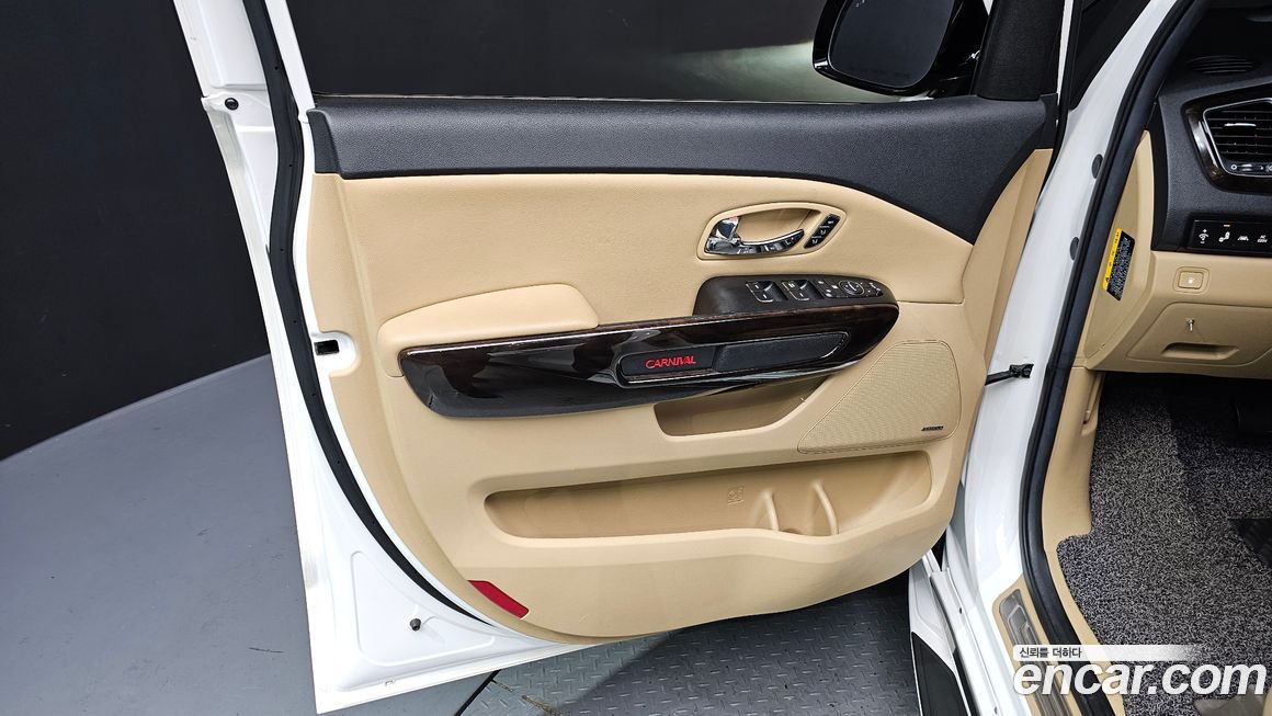 Kia Canival 2019