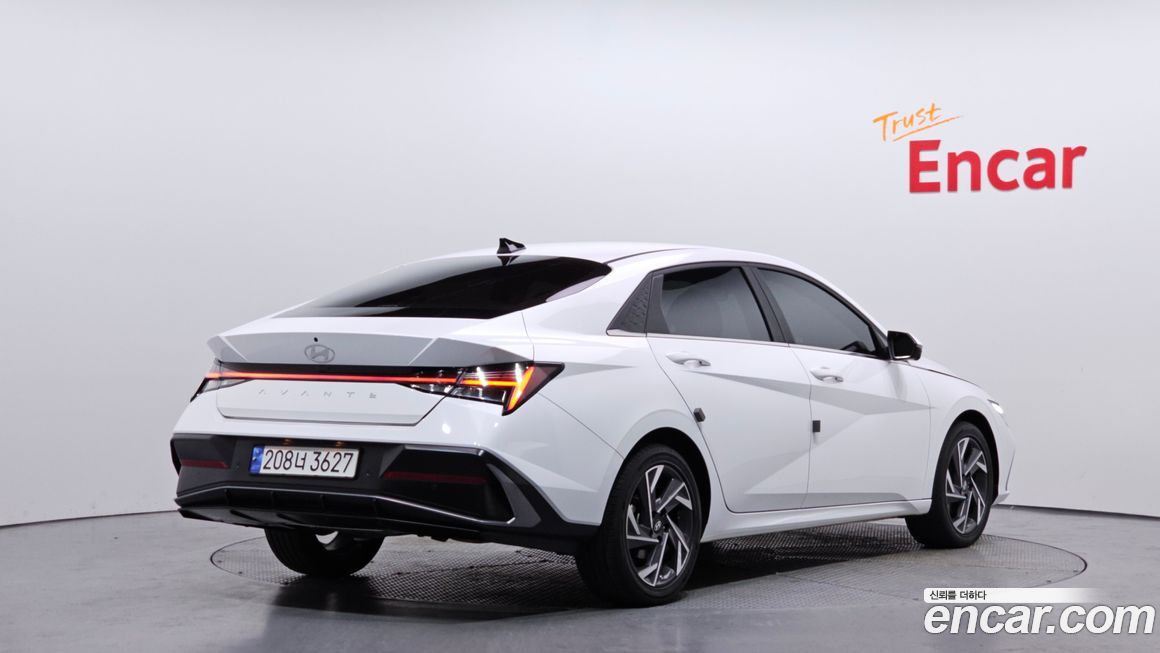 Hyundai AVANTE 2024