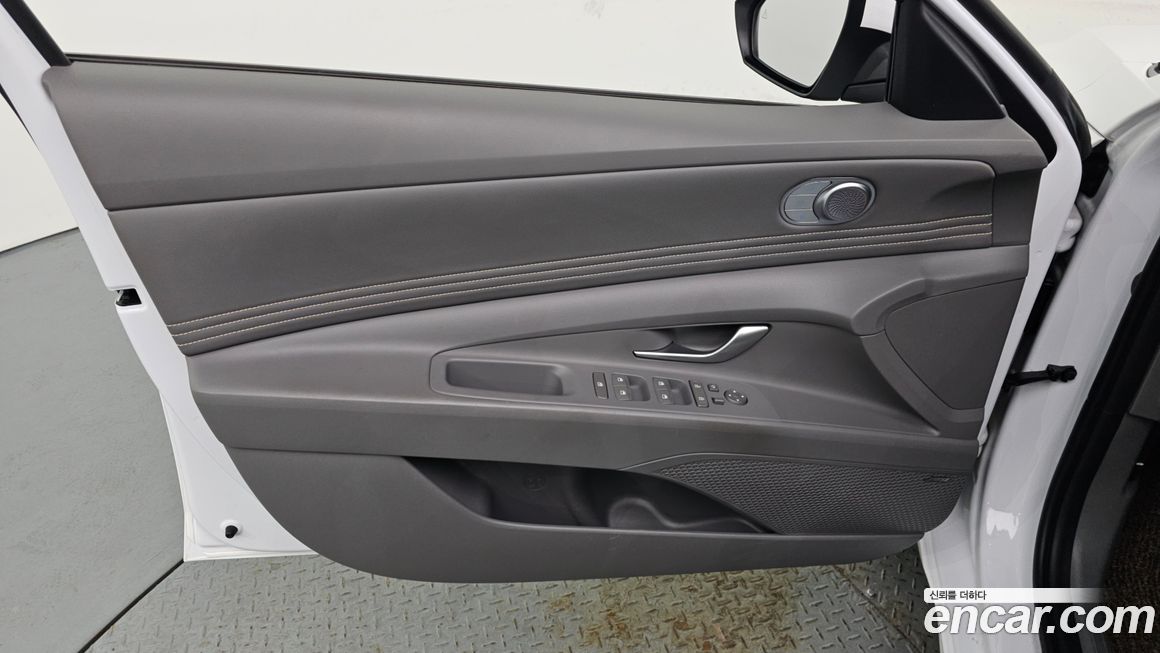 Hyundai AVANTE 2024
