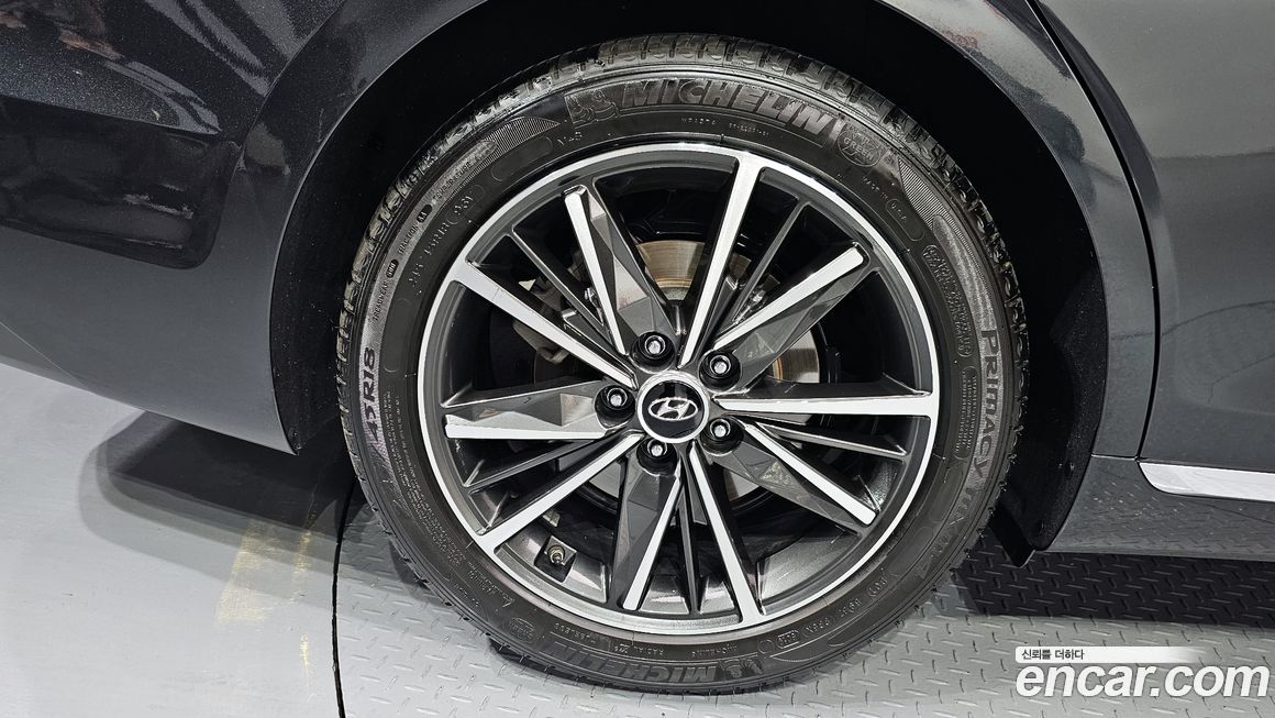 Hyundai Grandeur 2020
