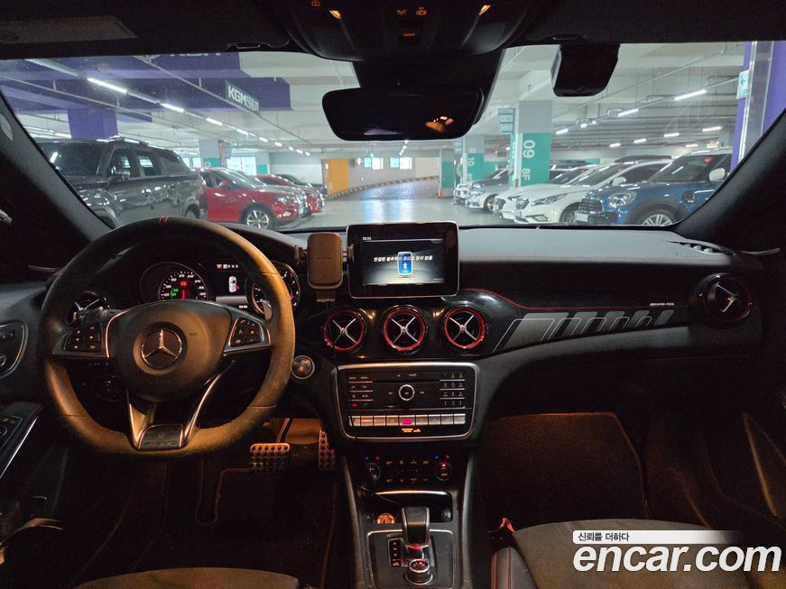 Mercedes-Benz GLA-Class 2019