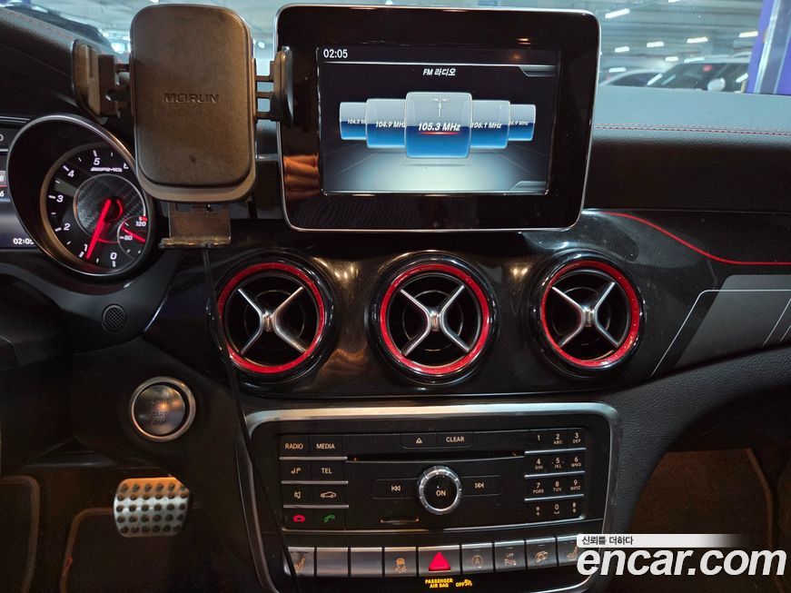 Mercedes-Benz GLA-Class 2019