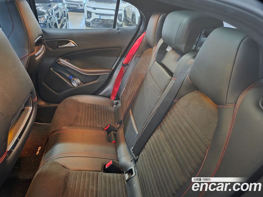 Mercedes-Benz GLA-Class 2019