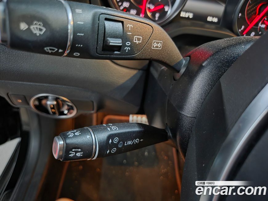 Mercedes-Benz GLA-Class 2019