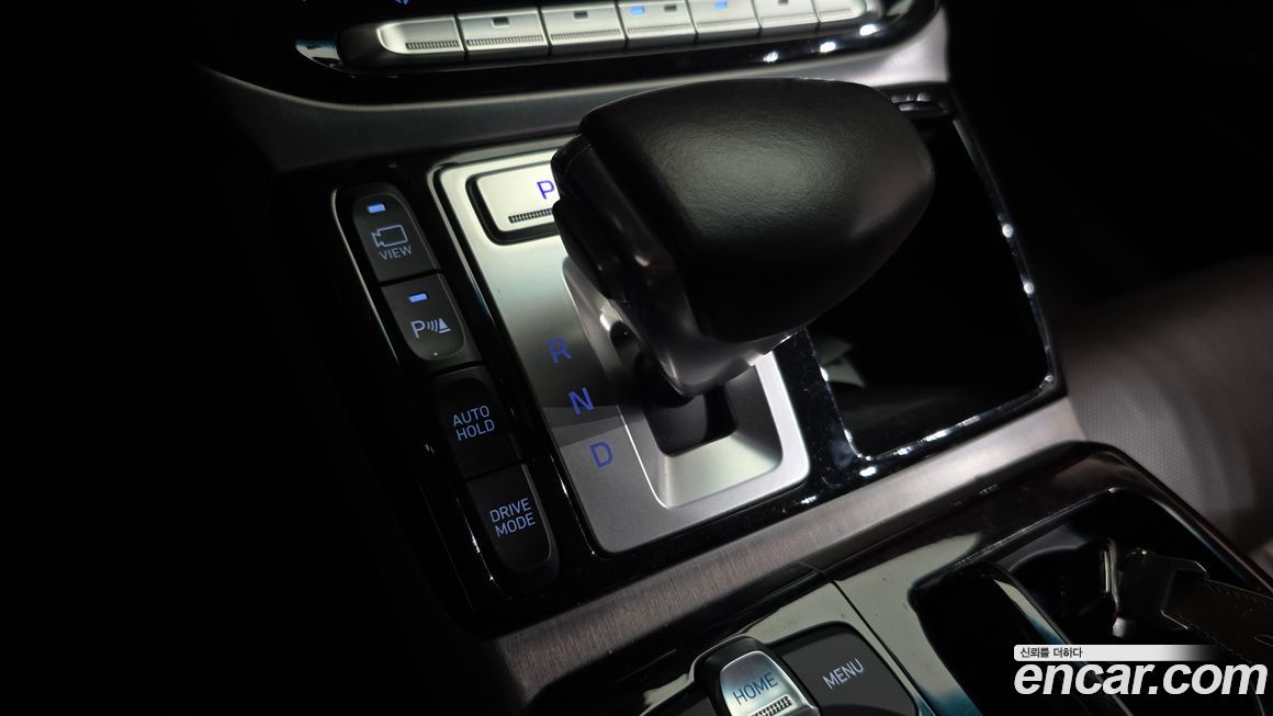 Genesis EQ900 2018