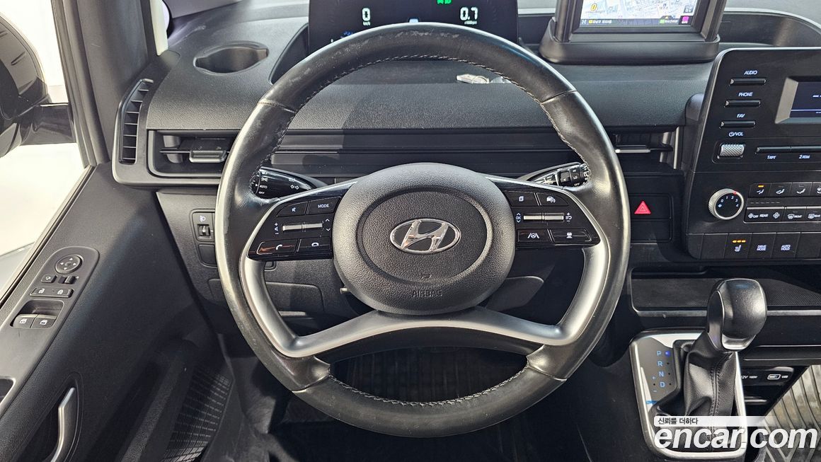 Hyundai Staria 2023