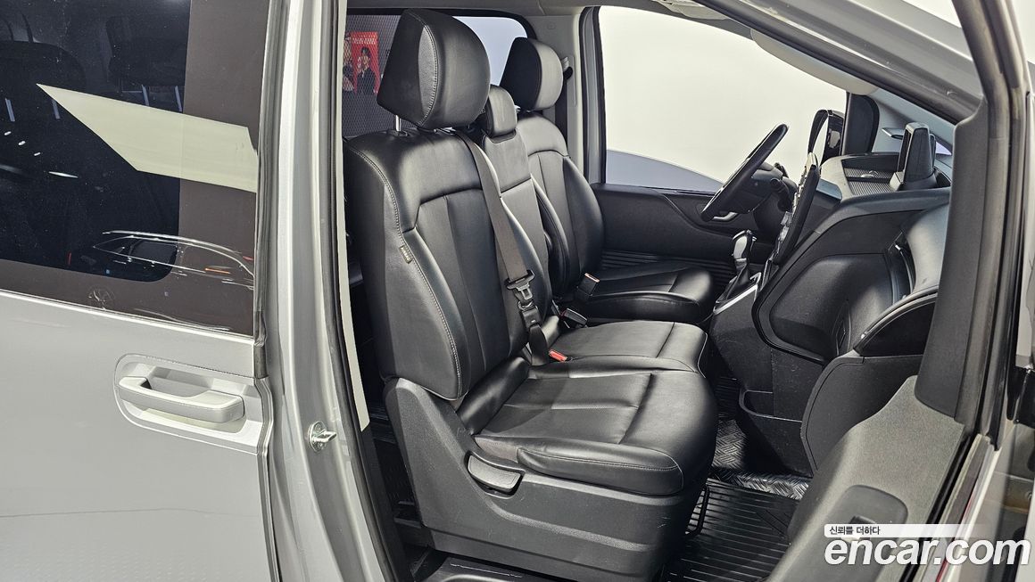 Hyundai Staria 2023