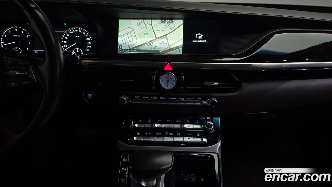 Genesis EQ900 2018