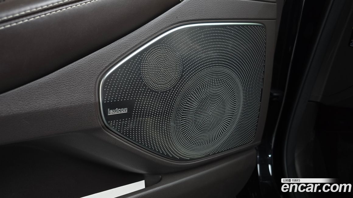 Genesis EQ900 2018