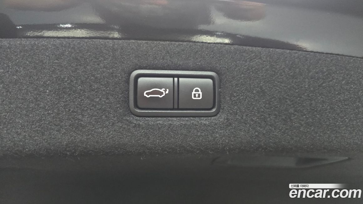 Genesis EQ900 2018