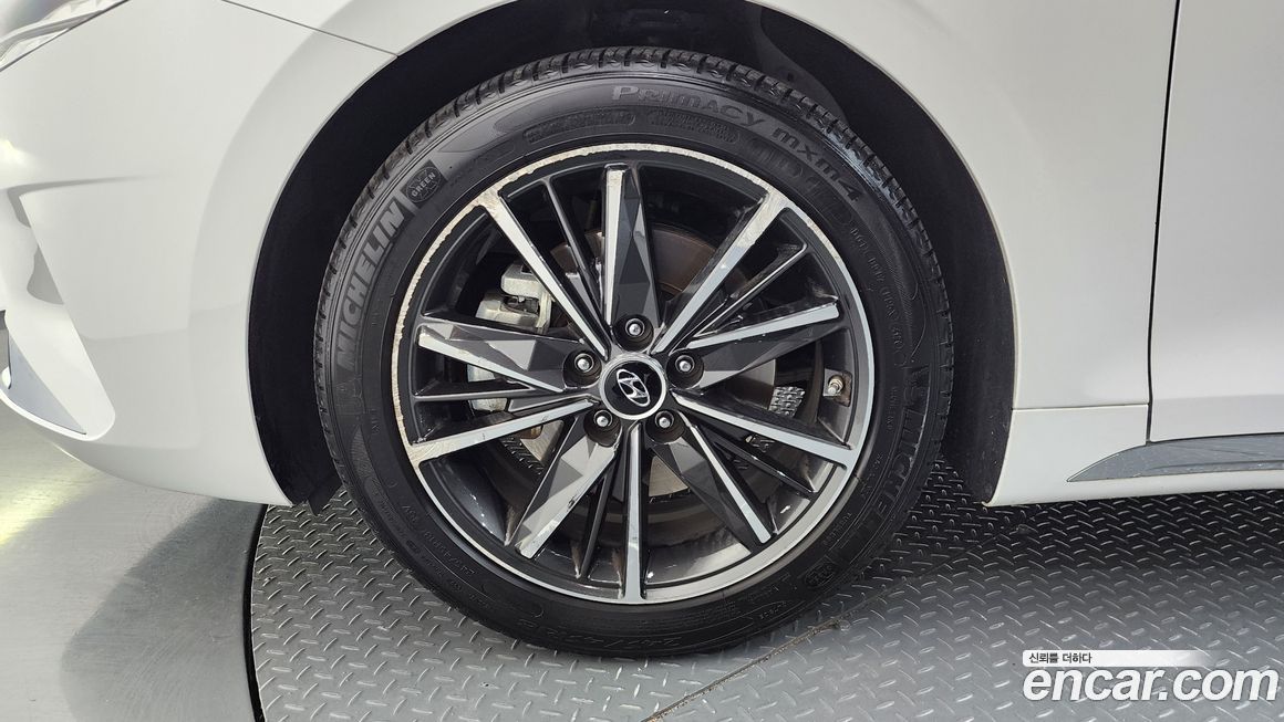 Hyundai Grandeur 2021