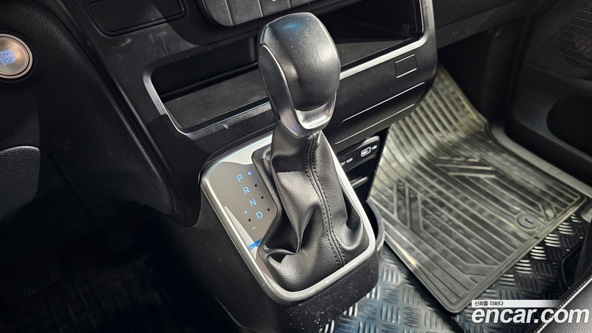 Hyundai Staria 2023