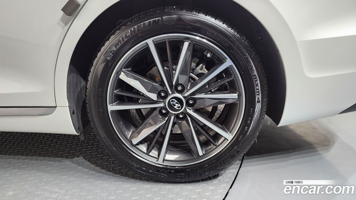 Hyundai Grandeur 2021