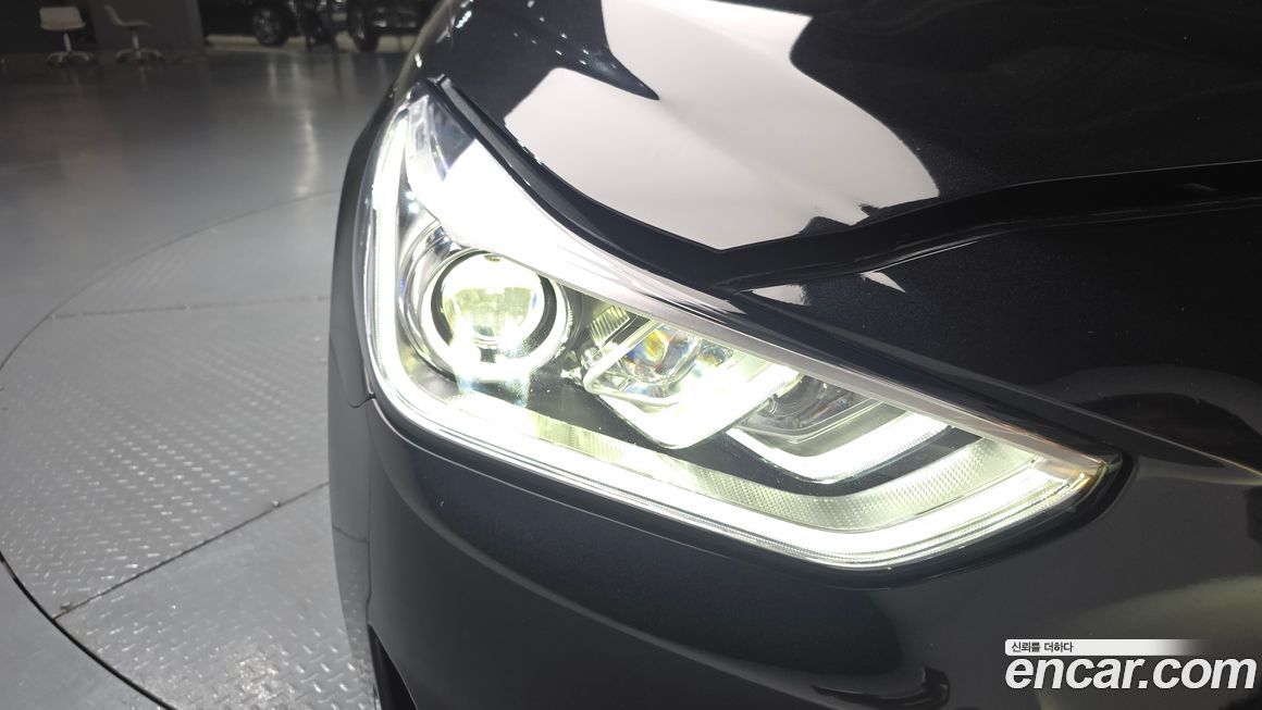 Genesis EQ900 2018