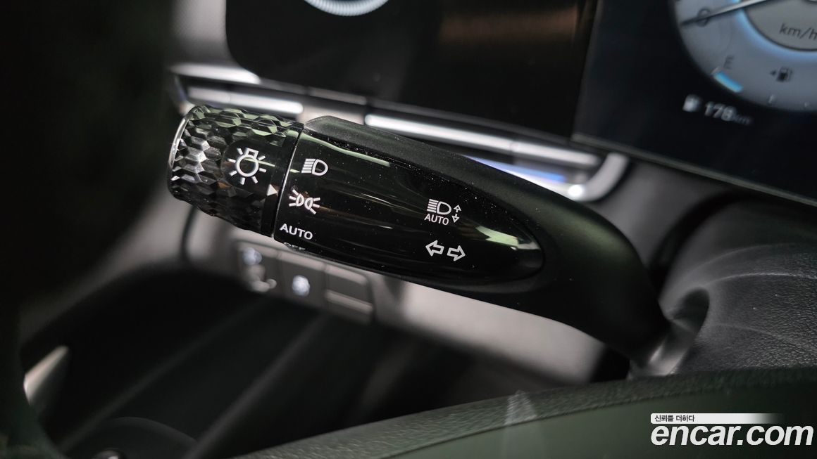 Hyundai AVANTE 2024