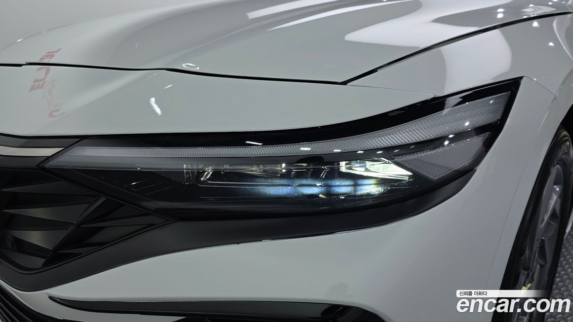 Hyundai AVANTE 2024