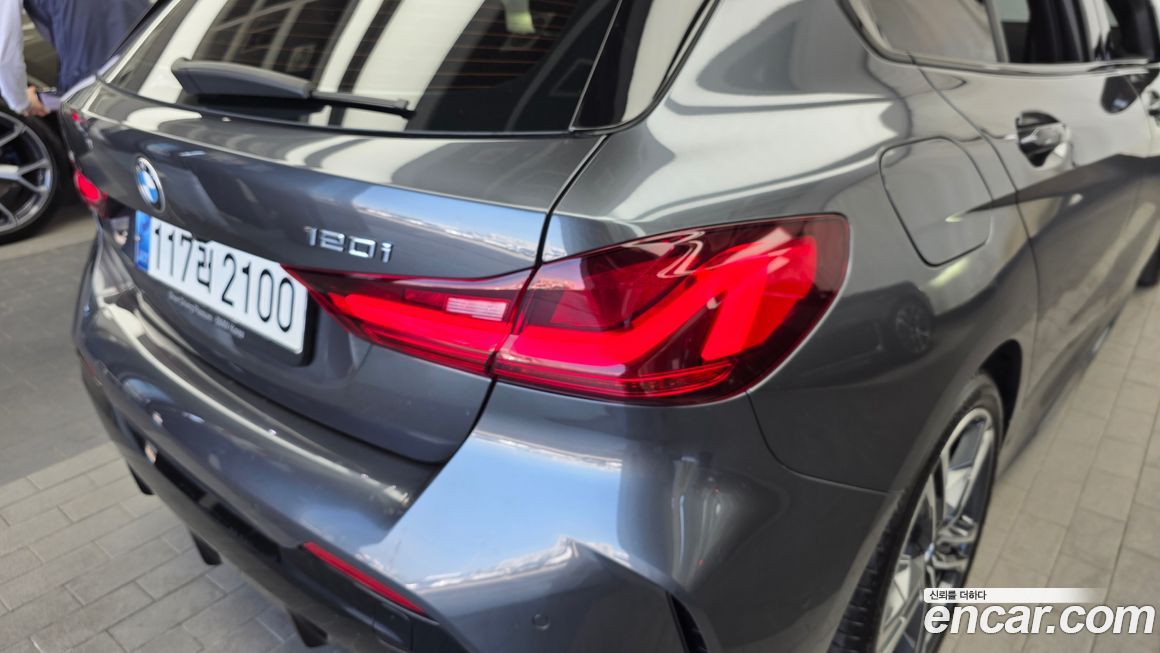 BMW 1-Series 2021