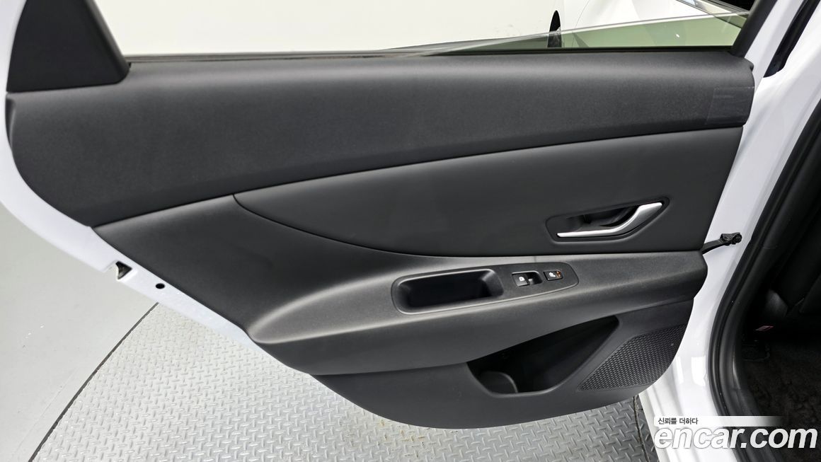 Hyundai AVANTE 2024