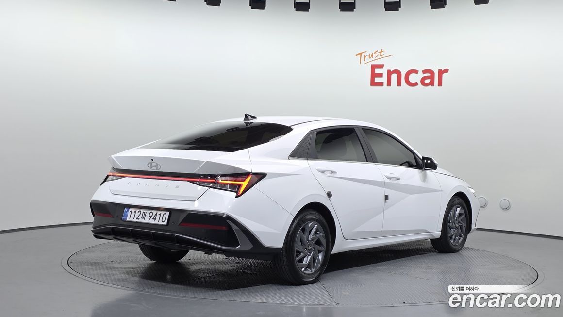 Hyundai AVANTE 2024