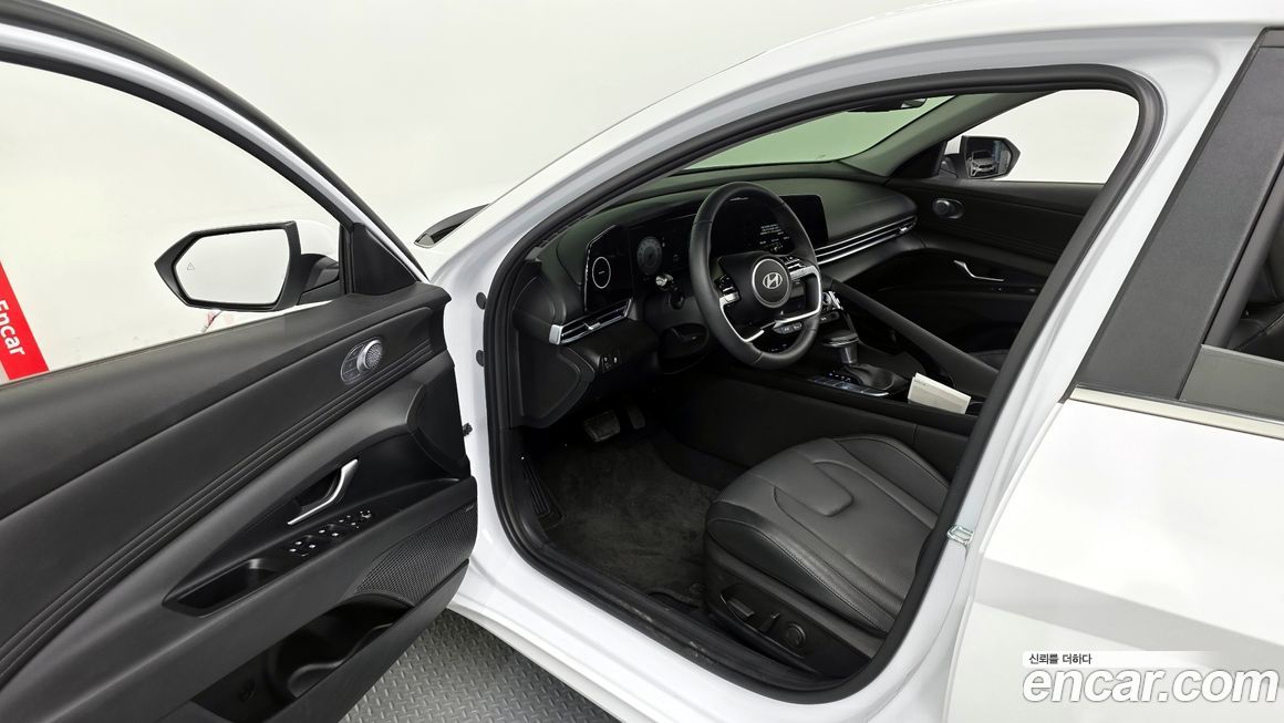 Hyundai AVANTE 2024