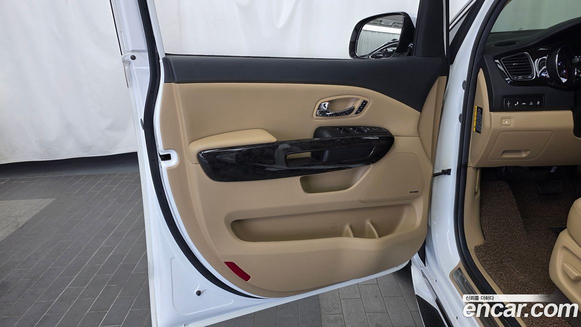 Kia Canival 2020