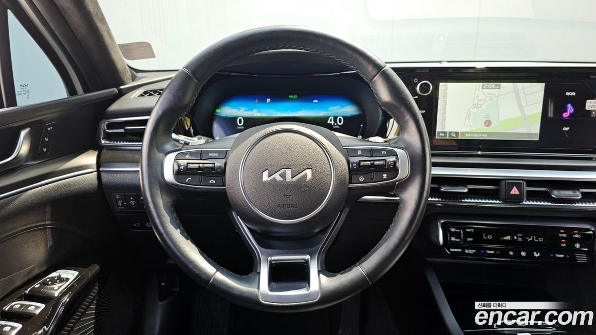 Kia K5 2023