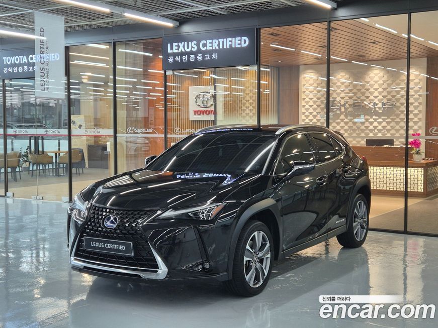 Lexus UX 2022