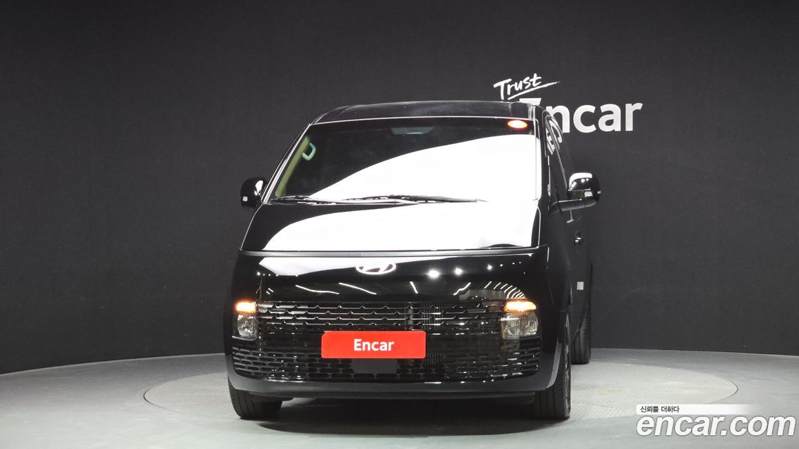 Hyundai Staria 2025