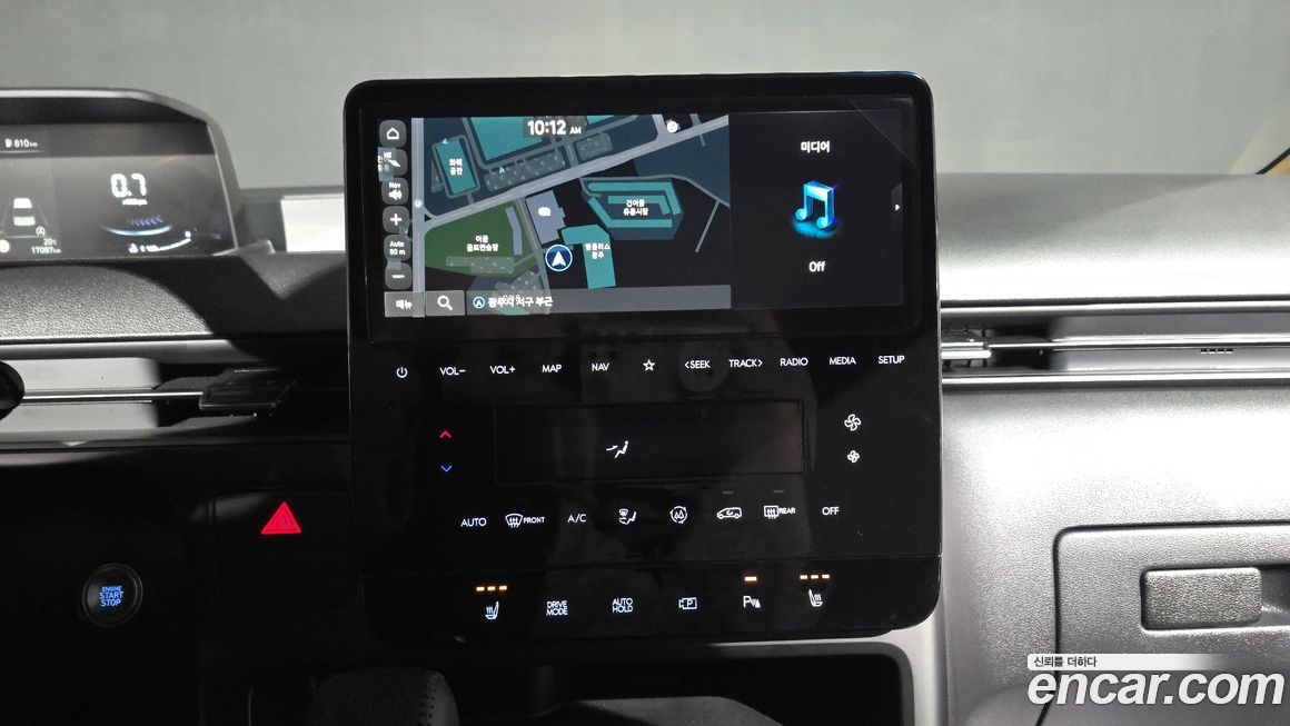 Hyundai Staria 2025