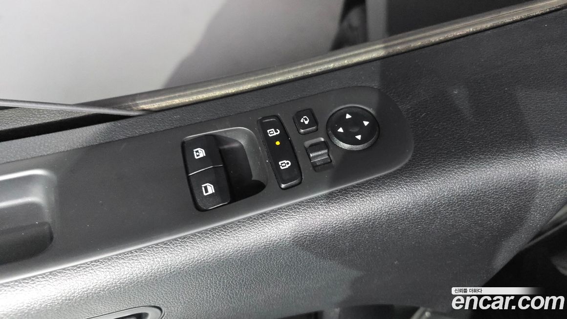 Hyundai Staria 2025