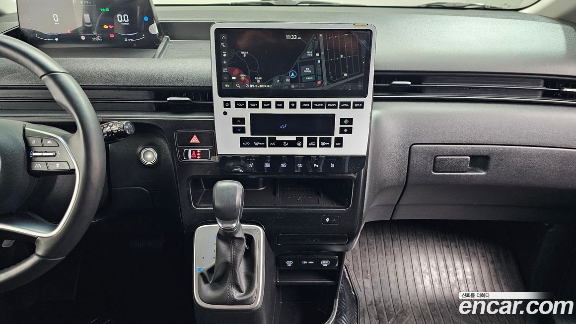 Hyundai Staria 2025