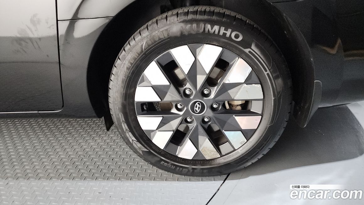 Hyundai Staria 2023